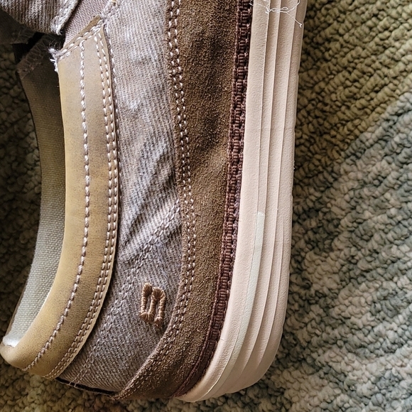 Skechers Landen - Stellar Slip on loafer in brown. - Picture 4 of 11